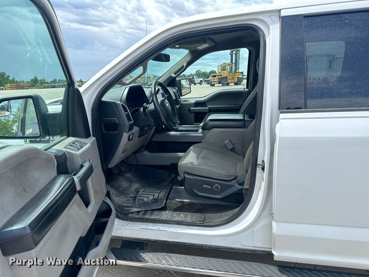 image for item EH6842 2018 Ford  F150 XLT SuperCrew pickup truck