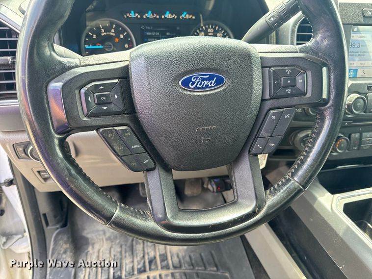 image for item EH6842 2018 Ford  F150 XLT SuperCrew pickup truck