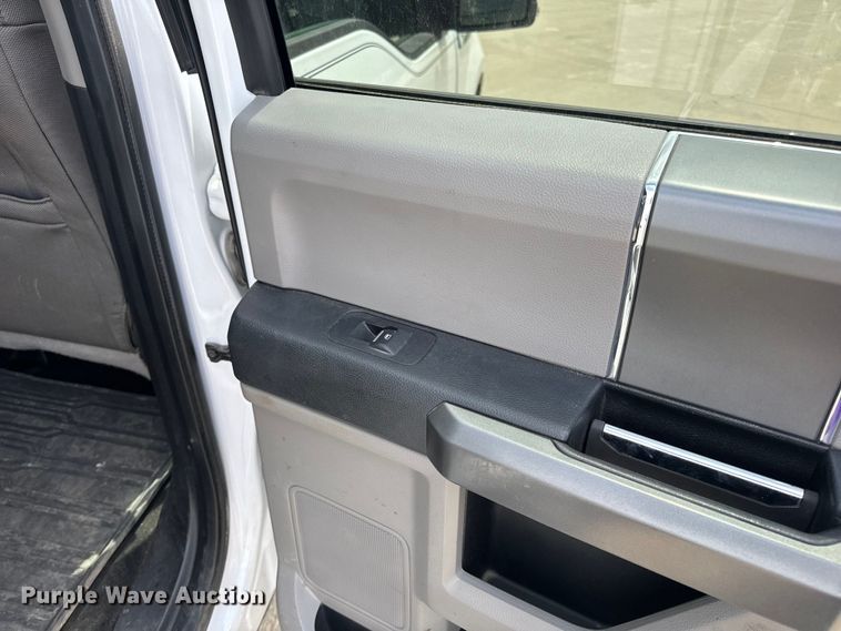 image for item EH6842 2018 Ford  F150 XLT SuperCrew pickup truck