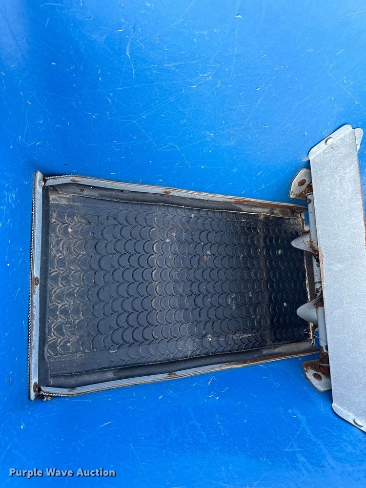 image for item EH6854 EcoLawn Apllicator ECO250 top dresser spreader