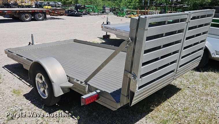image for item EI3746 2016 Featherlite 3110-0014-STD utility trailer