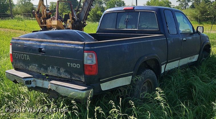 image for item EI3856 1997 Toyota  T100 XtraCab pickup truck