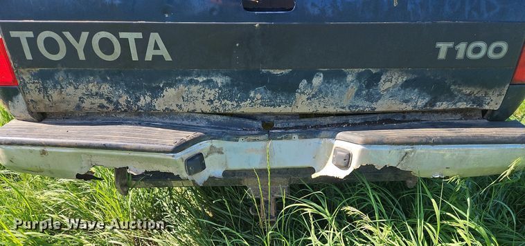 image for item EI3856 1997 Toyota  T100 XtraCab pickup truck