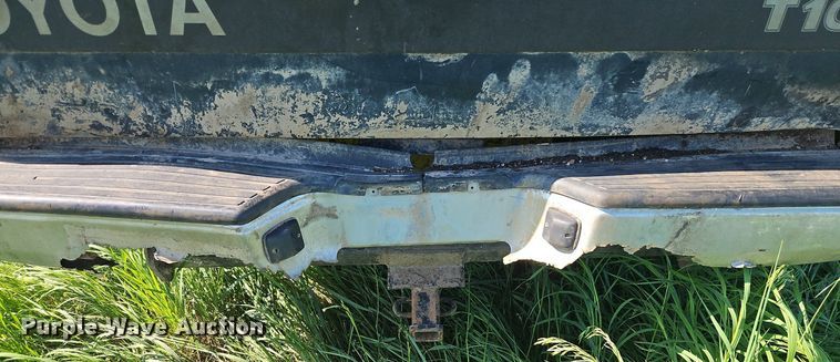 image for item EI3856 1997 Toyota  T100 XtraCab pickup truck