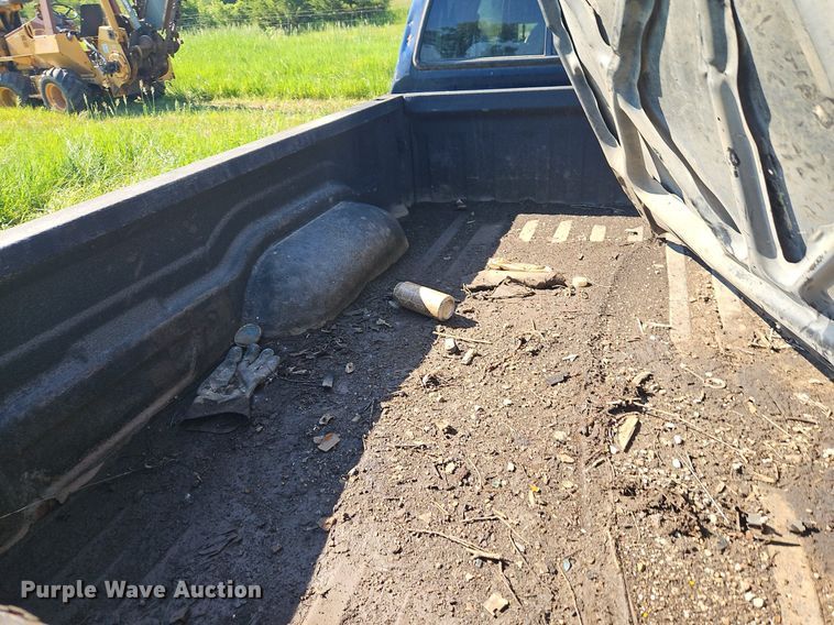 image for item EI3856 1997 Toyota  T100 XtraCab pickup truck