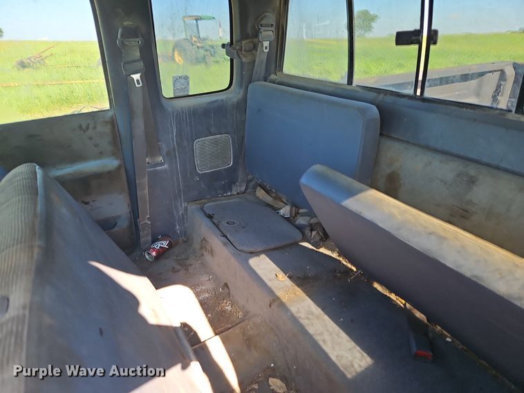 image for item EI3856 1997 Toyota  T100 XtraCab pickup truck