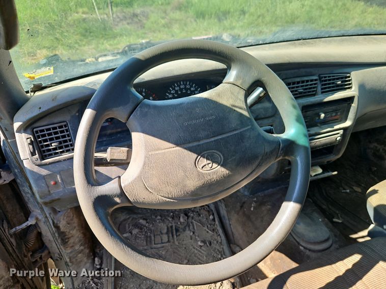 image for item EI3856 1997 Toyota  T100 XtraCab pickup truck