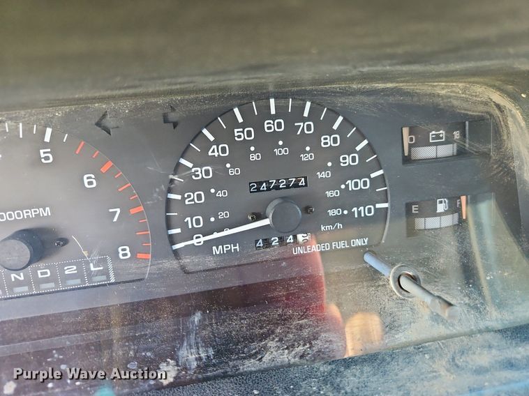 image for item EI3856 1997 Toyota  T100 XtraCab pickup truck