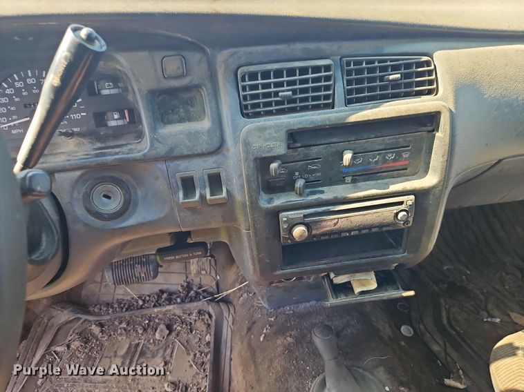 image for item EI3856 1997 Toyota  T100 XtraCab pickup truck