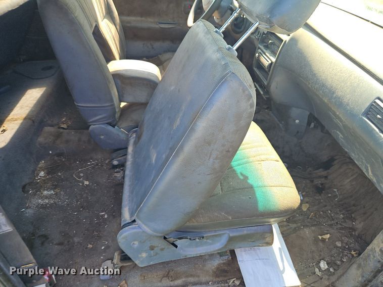 image for item EI3856 1997 Toyota  T100 XtraCab pickup truck