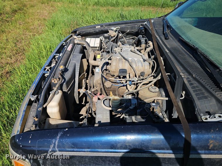 image for item EI3856 1997 Toyota  T100 XtraCab pickup truck