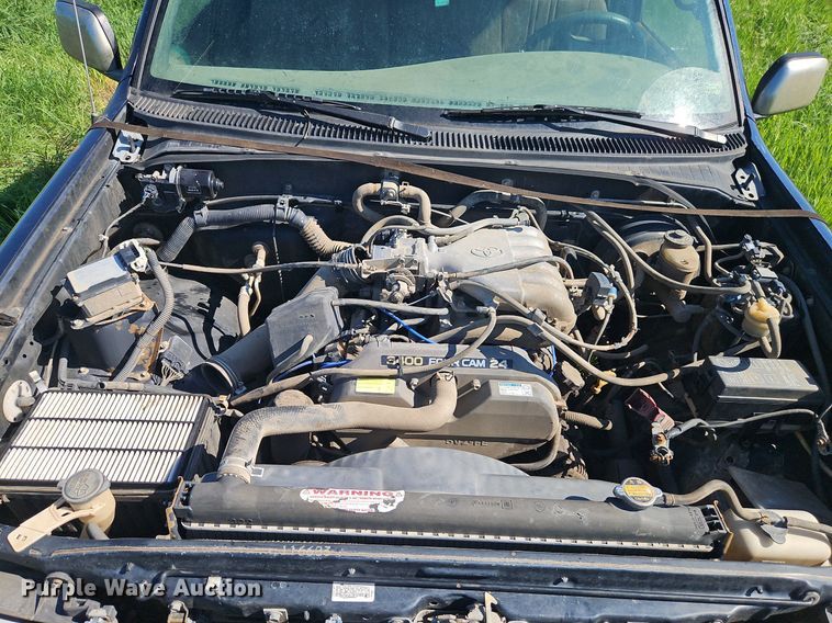 image for item EI3856 1997 Toyota  T100 XtraCab pickup truck