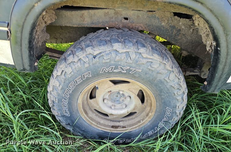 image for item EI3856 1997 Toyota  T100 XtraCab pickup truck