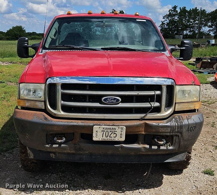 image for item EI3859 2002 Ford F550 Super Duty XLT truck cab and chassis