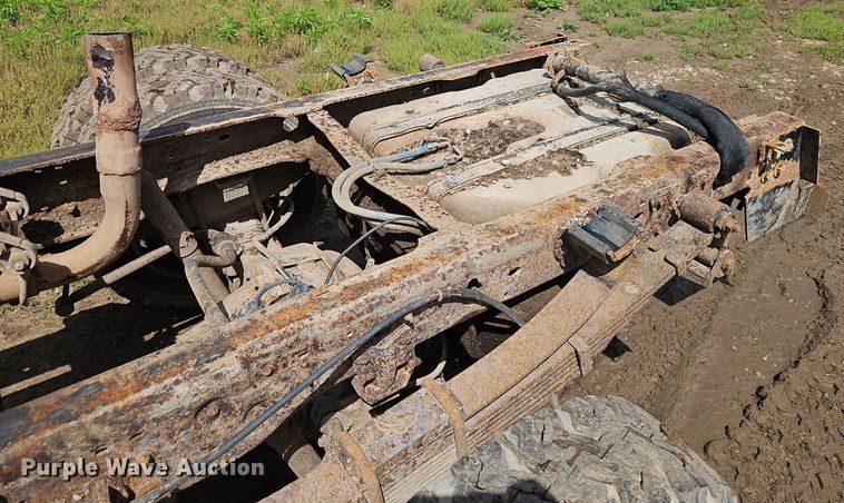 image for item EI3859 2002 Ford F550 Super Duty XLT truck cab and chassis