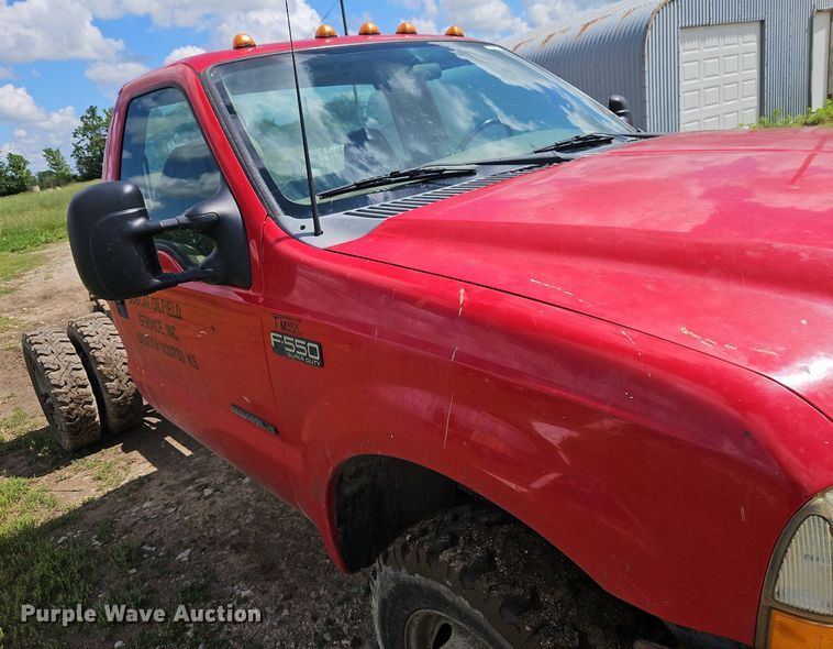 image for item EI3859 2002 Ford F550 Super Duty XLT truck cab and chassis