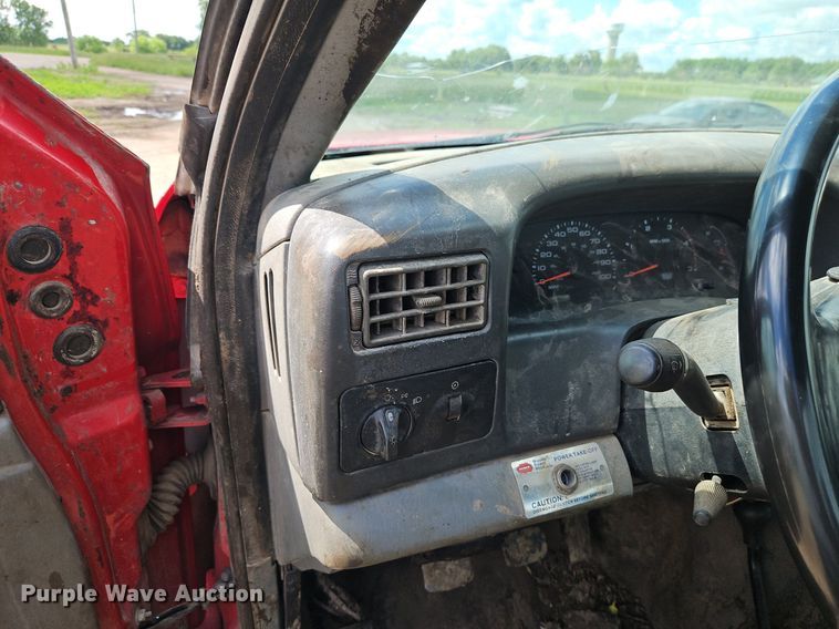 image for item EI3859 2002 Ford F550 Super Duty XLT truck cab and chassis