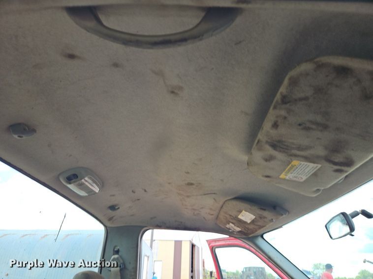 image for item EI3859 2002 Ford F550 Super Duty XLT truck cab and chassis