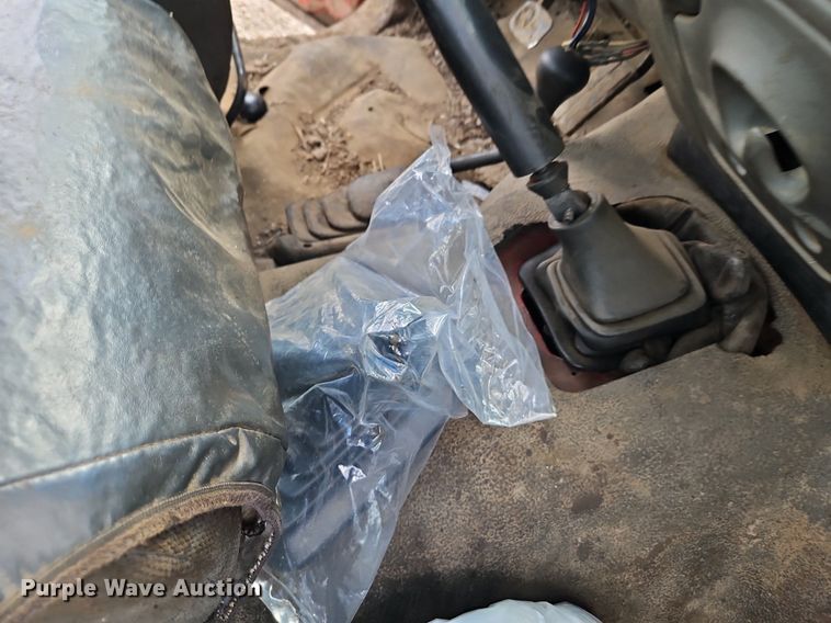 image for item EI3859 2002 Ford F550 Super Duty XLT truck cab and chassis