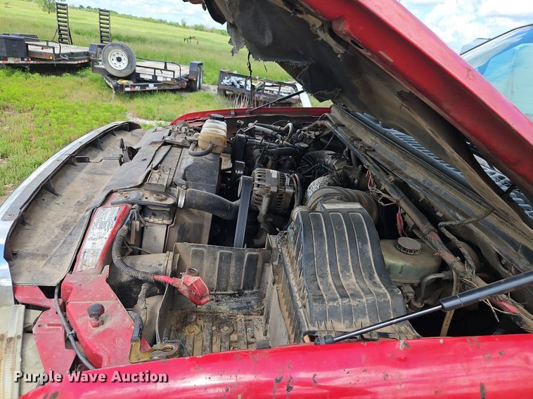 image for item EI3859 2002 Ford F550 Super Duty XLT truck cab and chassis