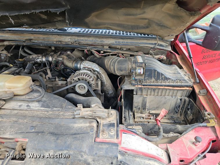 image for item EI3859 2002 Ford F550 Super Duty XLT truck cab and chassis