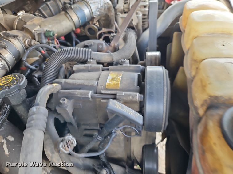 image for item EI3859 2002 Ford F550 Super Duty XLT truck cab and chassis