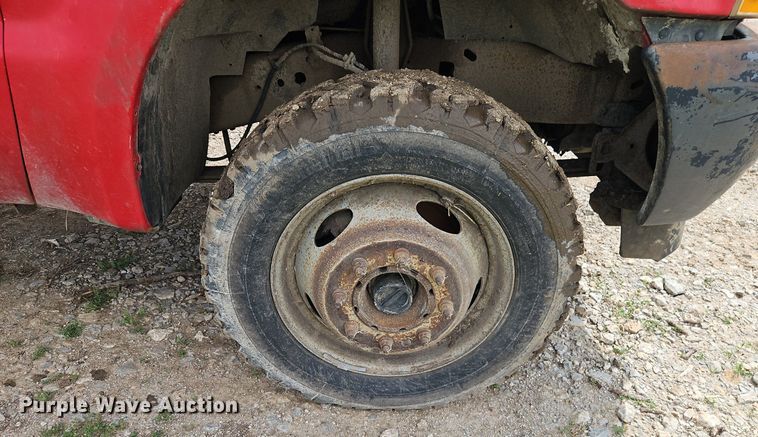 image for item EI3859 2002 Ford F550 Super Duty XLT truck cab and chassis