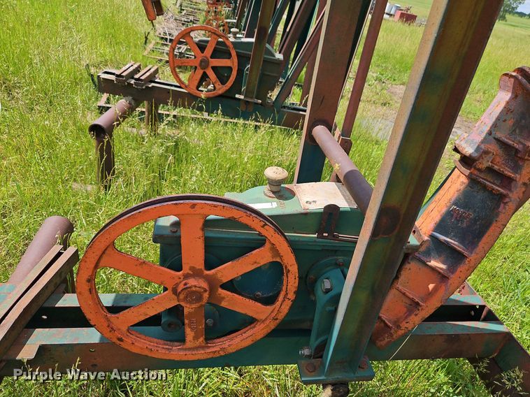 image for item EI3860 (12) pump jacks