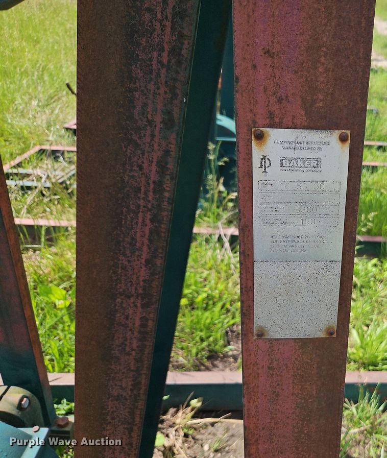 image for item EI3860 (12) pump jacks