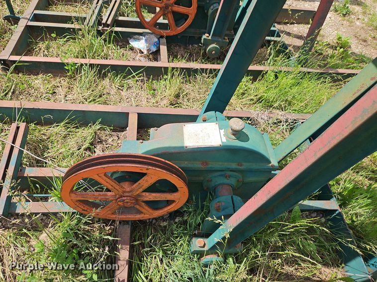 image for item EI3860 (12) pump jacks