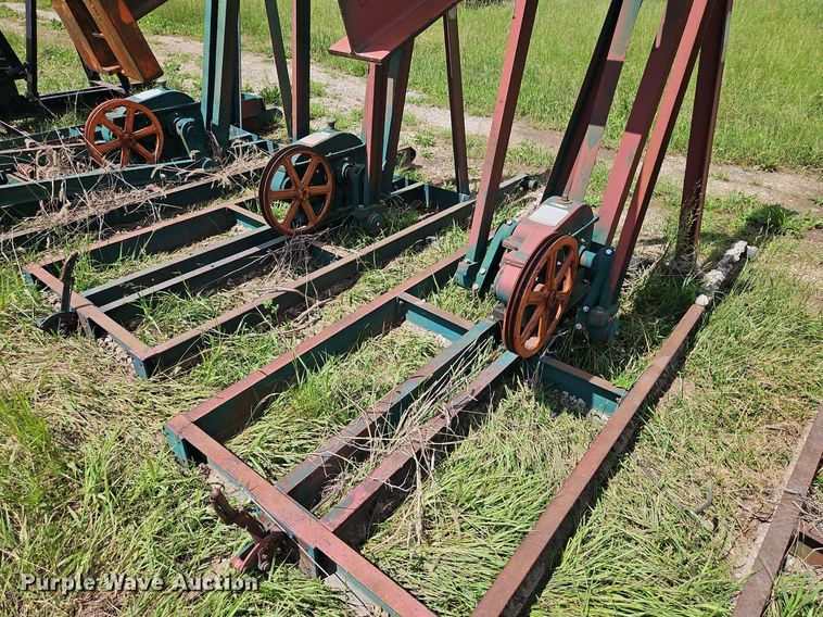 image for item EI3860 (12) pump jacks