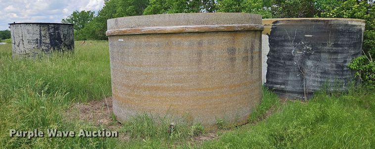 image for item EI3862 (3) fiberglass tanks