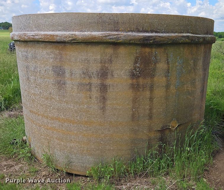 image for item EI3862 (3) fiberglass tanks