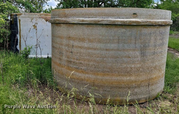 image for item EI3862 (3) fiberglass tanks