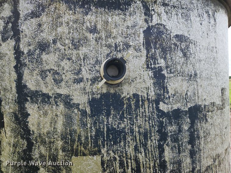 image for item EI3862 (3) fiberglass tanks