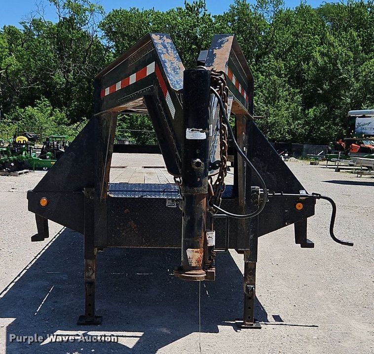 image for item EI3875 2007 PJ equipment trailer