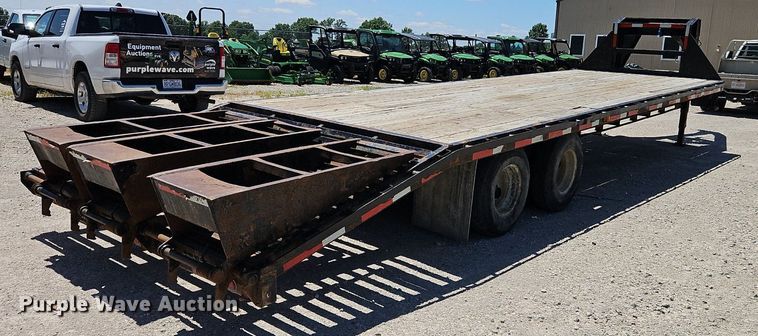 image for item EI3875 2007 PJ equipment trailer