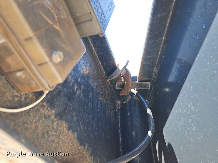 image for item EI3875 2007 PJ equipment trailer