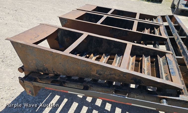 image for item EI3875 2007 PJ equipment trailer