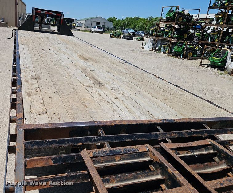 image for item EI3875 2007 PJ equipment trailer