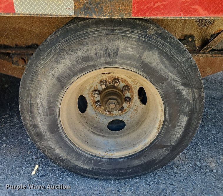 image for item EI3875 2007 PJ equipment trailer