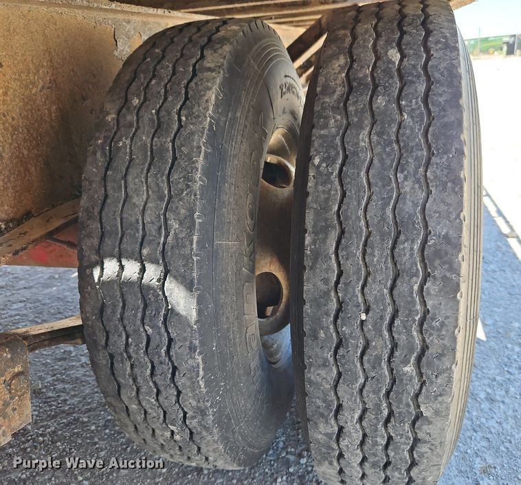 image for item EI3875 2007 PJ equipment trailer