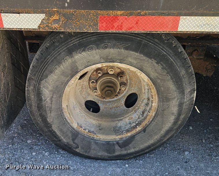 image for item EI3875 2007 PJ equipment trailer