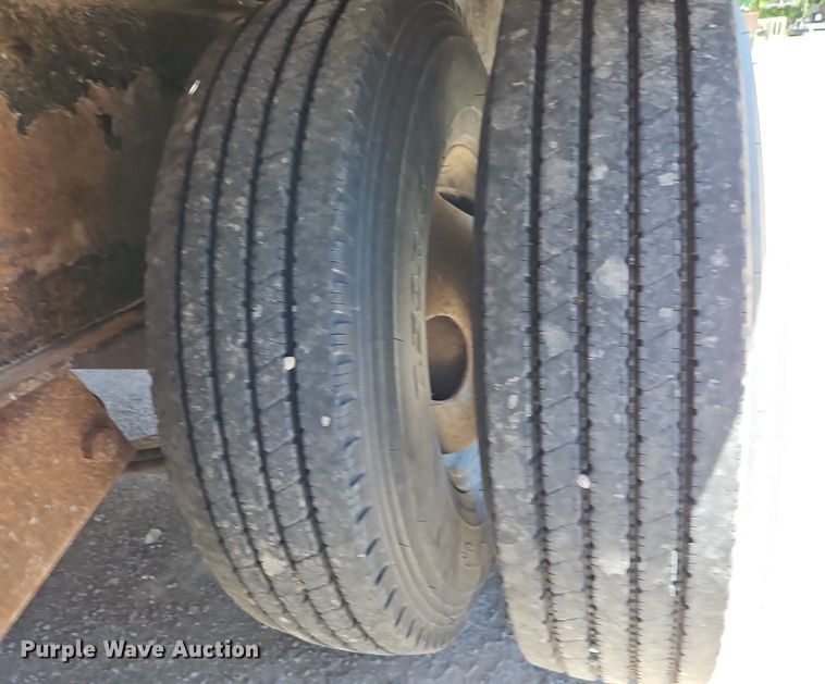 image for item EI3875 2007 PJ equipment trailer