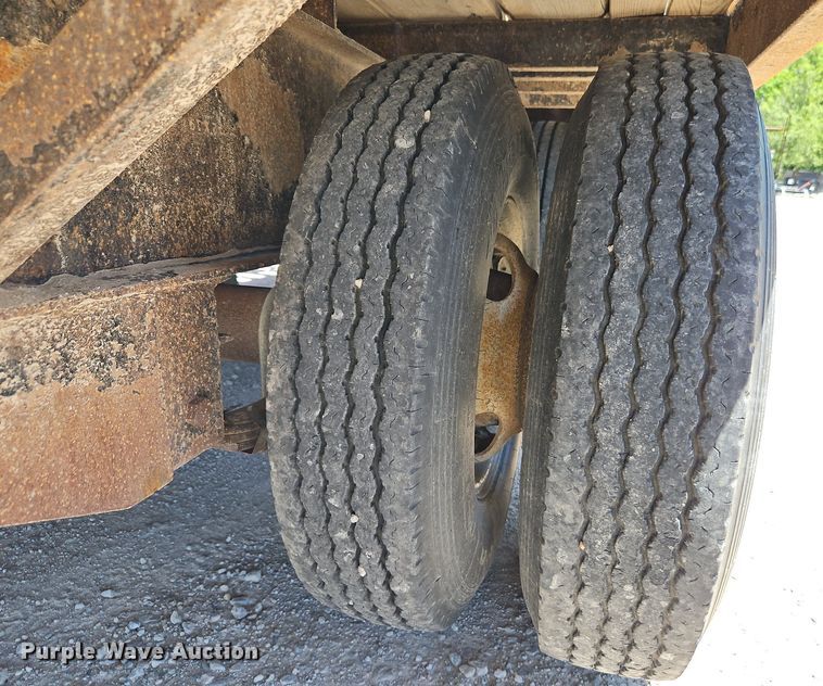 image for item EI3875 2007 PJ equipment trailer