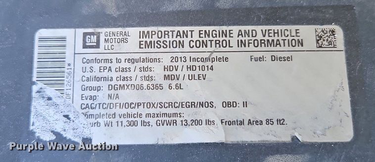 image for item EI3876 2013 Chevrolet  Silverado 3500HD flatbed pickup truck