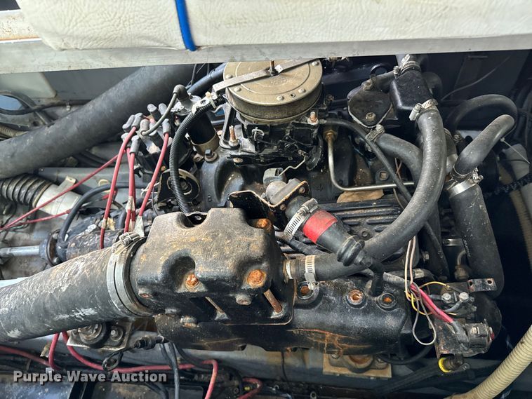 image for item EJ0453 1988 Sea Ray Cruiser  boat