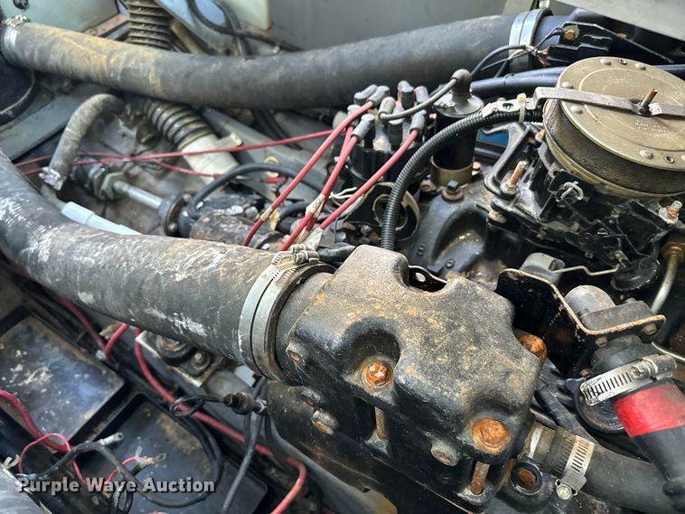 image for item EJ0453 1988 Sea Ray Cruiser  boat