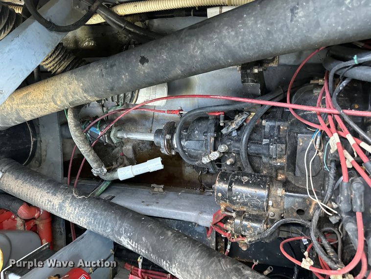 image for item EJ0453 1988 Sea Ray Cruiser  boat