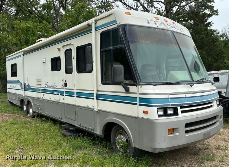 image for item EJ0562 1995 Winnebago IFG37RW RV